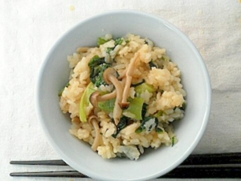 簡単しめじと小松菜の炊き込みご飯